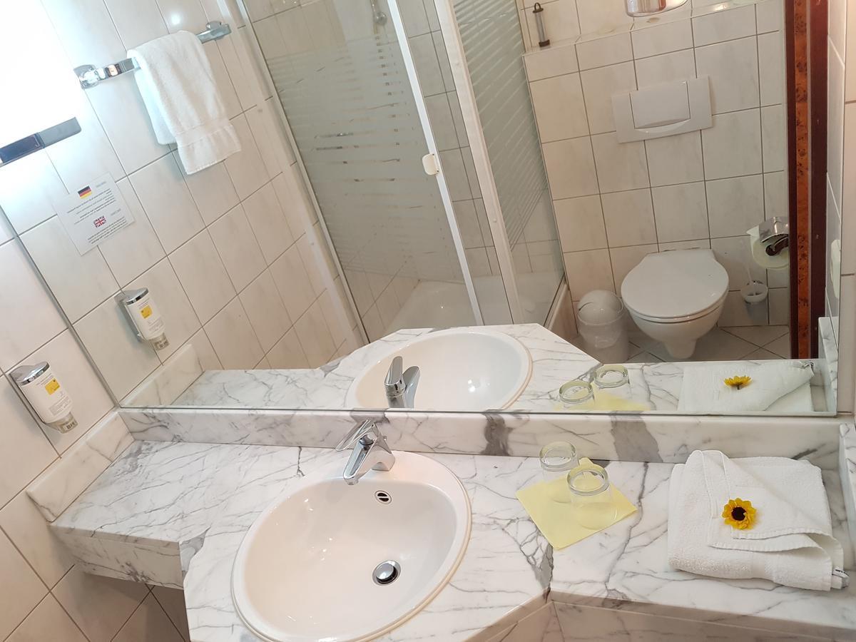 Landhotel Trampe Luaran gambar