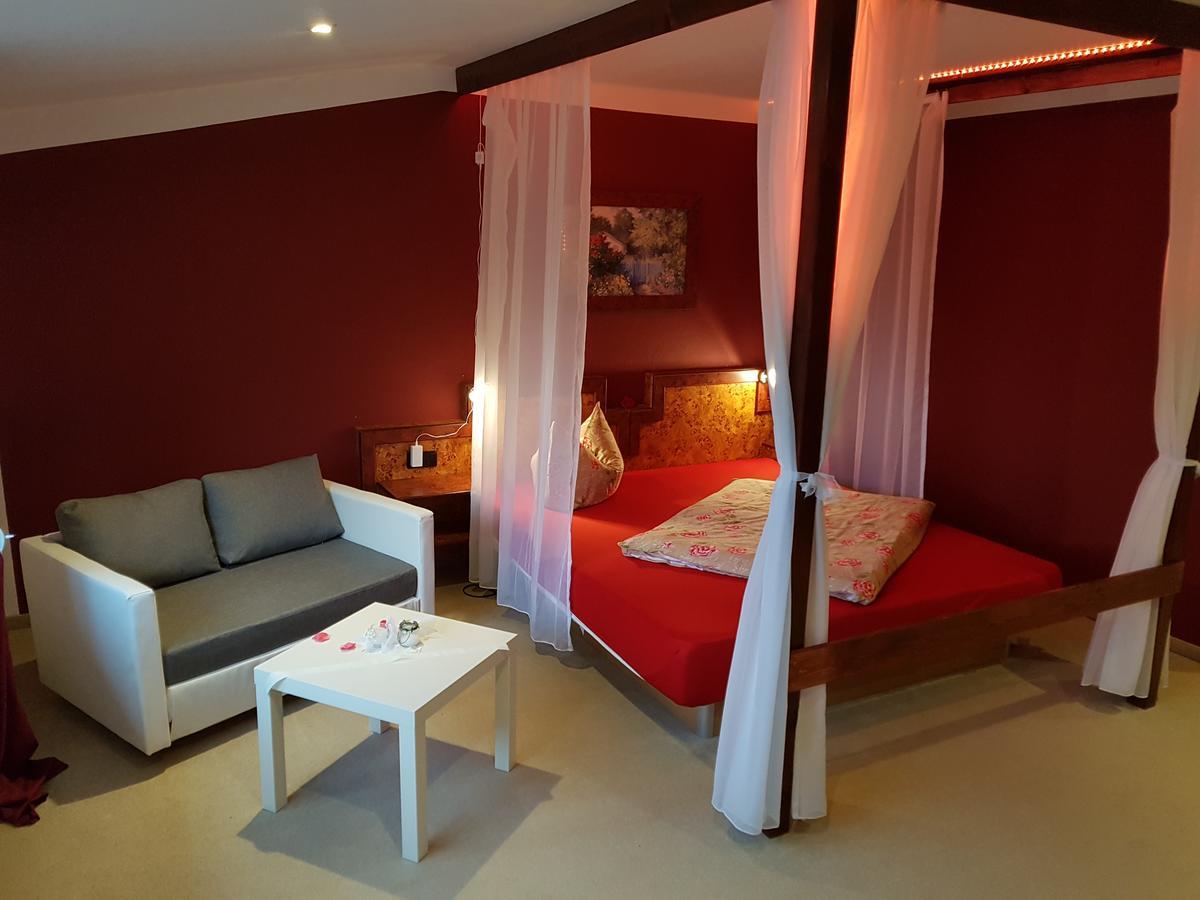 Landhotel Trampe Luaran gambar