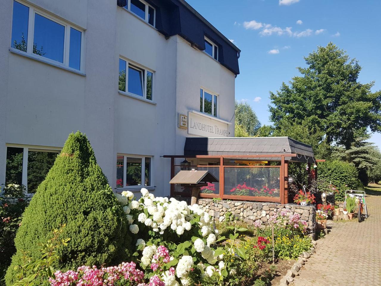 Landhotel Trampe Luaran gambar